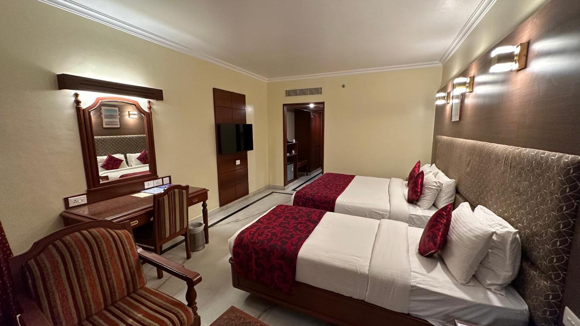 Hotel Annamalai International Pondicherry Exterior photo
