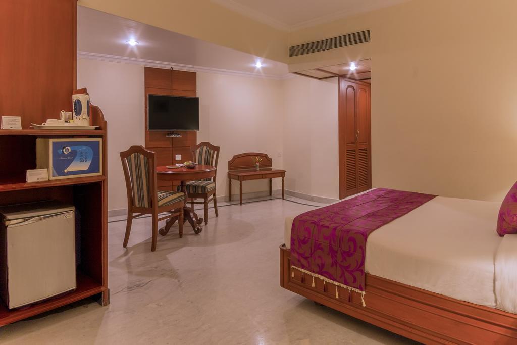 Hotel Annamalai International Pondicherry Exterior photo