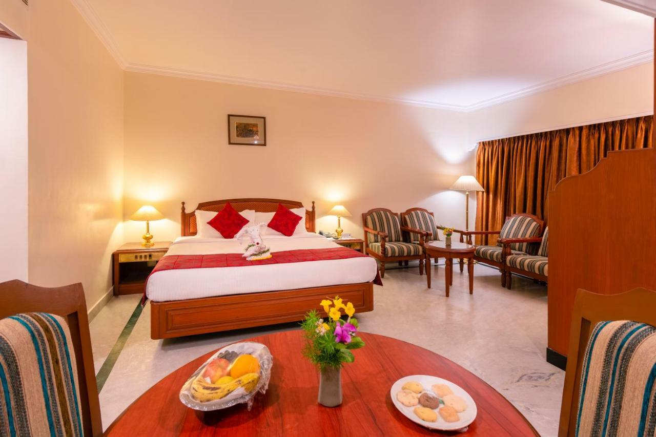 Hotel Annamalai International Pondicherry Exterior photo